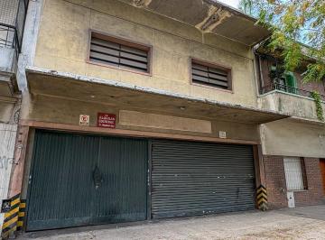 Bodega-Galpón · 711m² · Romero 400 Edificio Comercial Garage en Pompeya Venta