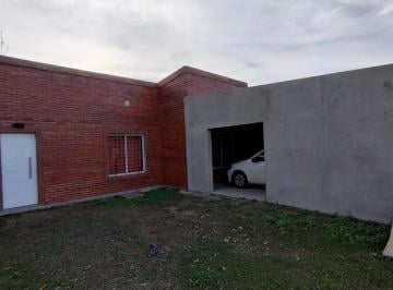 Casa · 87m² · 5 Ambientes · 1 Cochera · Casa de Dos Dorm. y Cochera, Sauce Viejo
