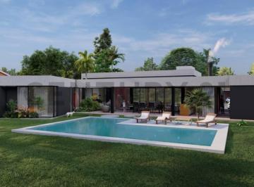 Casa · 210m² · 5 Ambientes · 2 Cocheras · Casa en Terravista