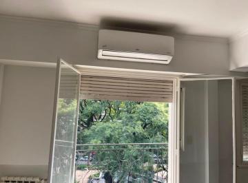 Departamento de 3 ambientes, Palermo · Salguero y Cervinio con Espectacular Vista a La Plaza. Reciclado a Nuevo!