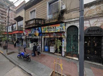 Local comercial · 150m² · Alquiler Local Comercial Av Rivadavia y Nazca