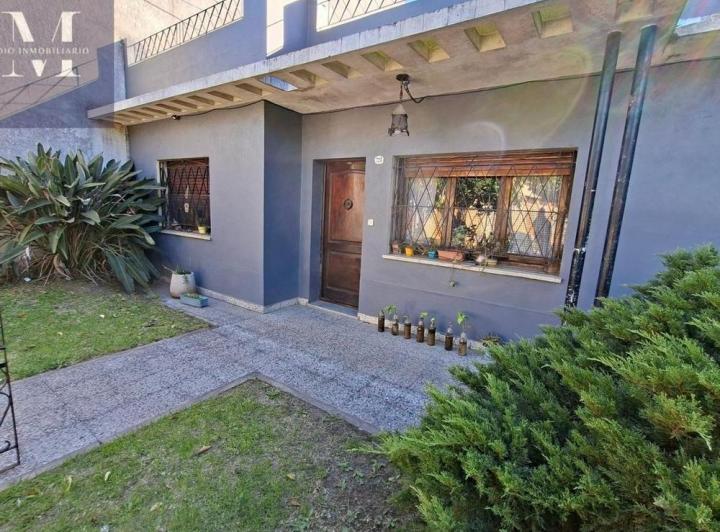 Casa · 164m² · 5 Ambientes · 1 Cochera