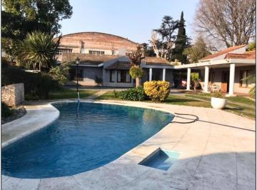 Quinta vacacional · 180m² · 5 Ambientes · 3 Cocheras · Casa Quinta en Venta en Luis Guillón | Amplio Lote 22 X 70 con Pileta y Quincho