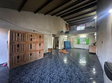Casa · 100m² · 4 Ambientes · 1 Cochera · Casa 4 Ambientes Venta Hurlingham Financia
