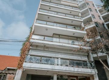 Departamento · 115m² · 7 Ambientes · 1 Cochera · Departamento en Echesortu - Balcon Terraza - Dos Patios
