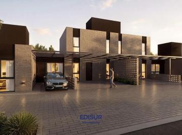 Casa · 60m² · 3 Ambientes · 2 Cocheras · Duplex Dos Dorm. en Una Planta