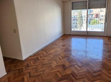 Departamento · 74m² · 4 Ambientes · 1 Cochera · San Martin 2200. Depto. 81 m 4 Amb con Balcon y Cochera Prox. a Estacion Ffmm