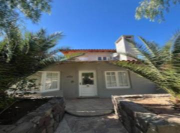 Casa de 6 ambientes, Ciudad de Mendoza · Casa en Alquiler, Capital Mendoza