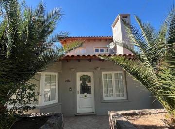 PROYECTA-DESARROLLOS INMOBILIARIOS
MAT 1838
ALQUILA.
B° DALVIAN.
UBICACION: B · Casa en Alquiler, Capital Mendoza