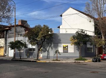 Casa · 145m² · 4 Ambientes · 2 Cocheras · Casa Tipo PH 4 Ambientes en Venta en Quilmes Lote