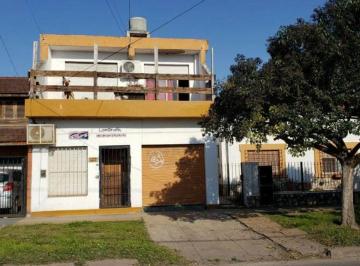 Casa de 5 ambientes, Almirante Brown · Casa 2 Familias Venta Longchamps