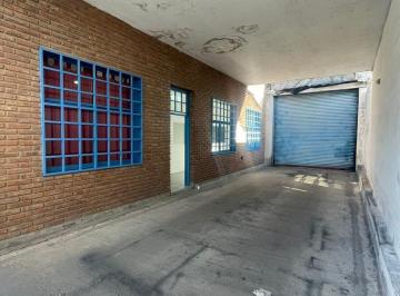 Bodega-Galpón · 500m² · 6 Ambientes · Gran Deposito 600 m² con Oficinas y Estacionamiento en B° General Pueyrredon