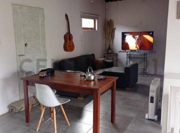 Casa · 180m² · 6 Ambientes · 2 Cocheras · Venta de Casa en Melchor Romero, La Plata