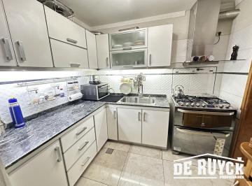 Casa · 120m² · 3 Ambientes · 2 Cocheras · Duplex en Impecable Estado, a Pasos Metrobus Calchaqui