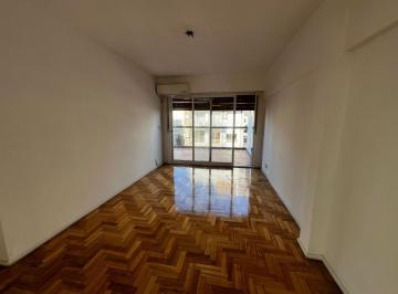 Departamento de 2 ambientes, Colegiales · Dos Ambientes C/balcón Terraza Al Frente.