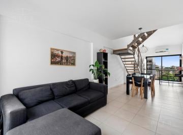 Departamento · 55m² · 2 Ambientes · Loft Luminoso con Balcón y Gran Altura – en Excelente Estado