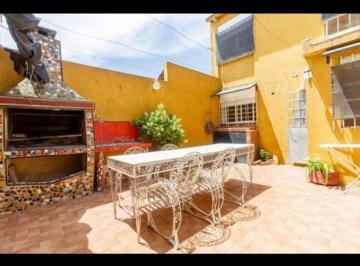 PH · 57m² · 3 Ambientes · PH 3 Amb en Venta en Lomas del Mirador C/patio