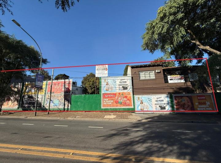 Local comercial · 300m² · 7 Cocheras