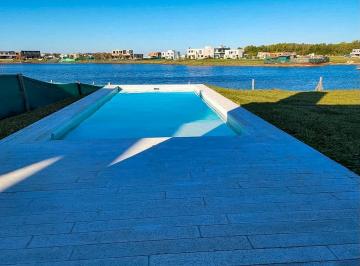 Casa · 202m² · 4 Ambientes · 2 Cocheras · Casa en Alquiler | a La Laguna | Barrio Santa Ana