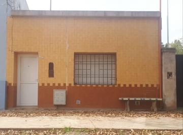 Casa · 2 Dormitorios · Casa en Las Rosas