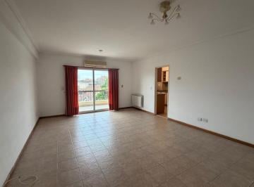 Departamento de 3 ambientes, Almirante Brown · Departamento de 3 Ambientes a Pasos del Centro Comercial