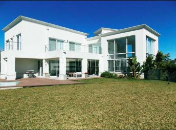 Casa · 350m² · 3 Dormitorios · 2 Cocheras · Casa - Ayres de Pilar