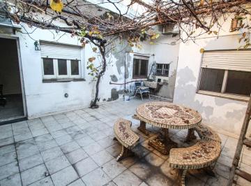 PH · 46m² · 3 Ambientes · PH en Venta 3 Ambientes con Patio en Parque Avellaneda - Oportunidad