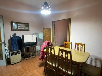 Casa · 43m² · 3 Ambientes · Venta - Caseros - PH 3 Ambientes - Patio y Terraza