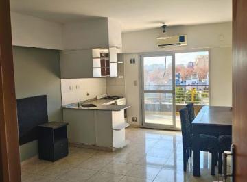 Departamento de 1 ambiente, Villa Luro · Venta Monoambiente con Cochera Cubierta, Baulera y Amplio Balcón Al Frente