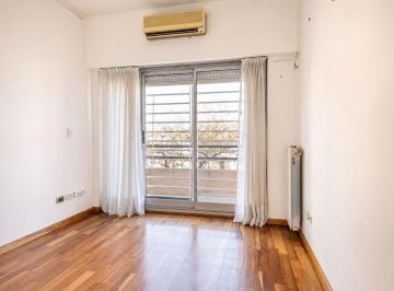Departamento · 60m² · 3 Ambientes · Departamento en Alquiler de 3 Ambientes en Florida con Suite, Cochera y Baulera