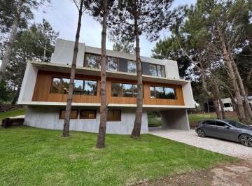 Casa · 258m² · 5 Ambientes · 2 Cocheras · Casa en Venta en Marítimo III, Costa Esmeralda