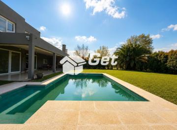 Casa · 255m² · 5 Ambientes · 4 Cocheras · Casa en Venta en Barrio San Isidro Labrador, Villanueva, Tigre