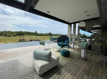 Casa · 580m² · 6 Ambientes · 6 Cocheras · Casa en Venta en Pilará - 6 Amb - Financiación