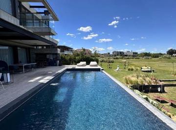 Casa · 580m² · 6 Ambientes · 6 Cocheras · Casa en Pilara - Al Agua y Golf - 3 Dorm en Suite y Dependencia - Financia