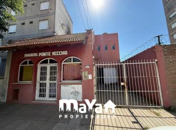Local comercial · 327m² · 4 Ambientes · 2 Cocheras · Venta Local Comercial / Inmueble Productivo - Campana