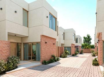 Casa de 5 ambientes, San Isidro · Casa en Venta en Ituzaingo Norte