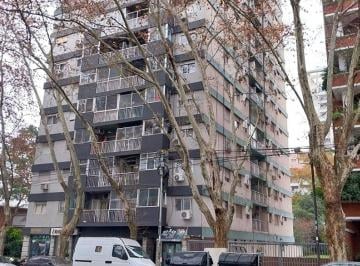 Departamento de 2 ambientes, Flores · 2 Ambientes con Balcón y Cochera en Venta Barrio Flores