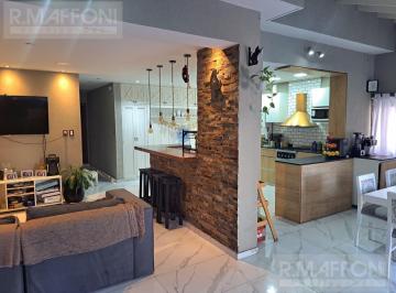 Estar diario · Adrogue, Casa en Venta de Cuatro Dorm. con Tres Baños, Family, Jardin con Pileta, Cochera.