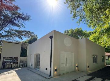 Casa · 140m² · 4 Ambientes · 1 Cochera · Casa en Country Club Mapuche