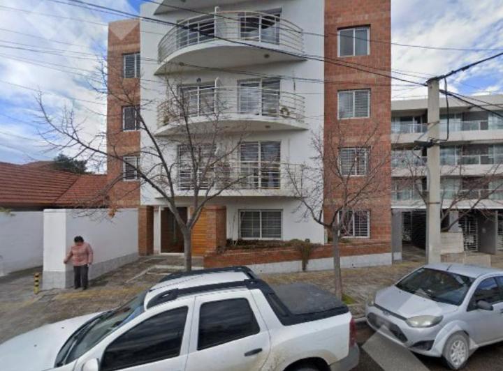 Departamento · 90m² · 2 Dormitorios · 1 Cochera