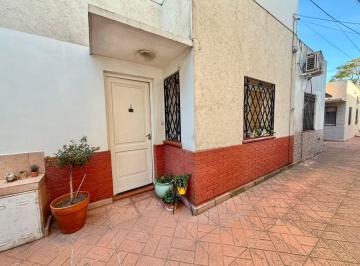 PH de 4 ambientes, Morón · Casa PH 4 Ambientes, Haedo Sur. en Venta. con Patio y Terraza.