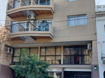 Departamento · 33m² · 1 Ambiente · Monoambiente con Patio en Venta en Caballito!