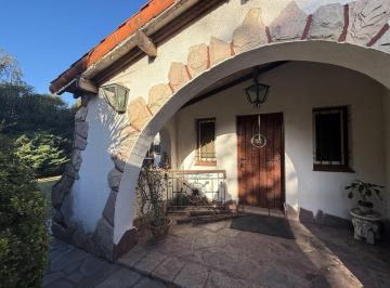 Quinta vacacional · 303m² · 4 Ambientes · 1 Cochera · Casa Quinta en Venta en General Pacheco, Tigre, G. B. a. Zona Norte