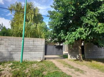 Casa · 65m² · 2 Ambientes · 2 Cocheras · Casa en Venta en Punta Lara