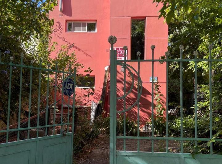 Casa · 4m² · 1 Dormitorio · 3 Cocheras