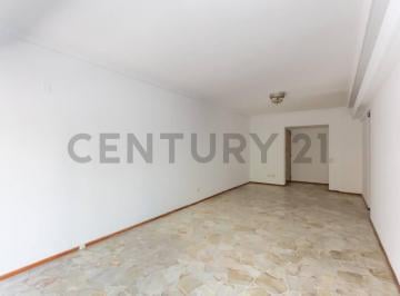 Departamento · 94m² · 5 Ambientes · Alquila - Amplio Departamento Apto Profesional de 114 m² Totales en Villa Crespo
