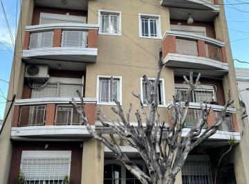 Departamento · 50m² · 2 Ambientes · Departamento 2 Amb con Patio en Ramos Mejia
