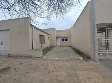 Casa de 3 ambientes, Tandil · Casa en Alquiler - Zona La Estación
