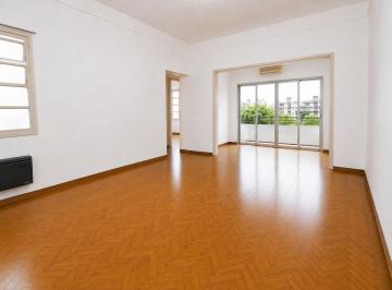Departamento · 75m² · 3 Ambientes · Venta de Departamento en Almagro Excelente Ubicación