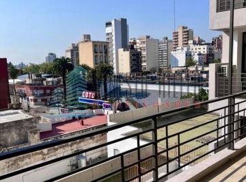 Departamento · 47m² · 2 Ambientes · A. Alquiler Departamento de Dos Ambientes con Balcon en Quilmes Centro.